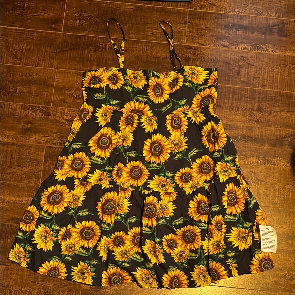 ✨Host Pick✨ ASOS Sunflower Sundress